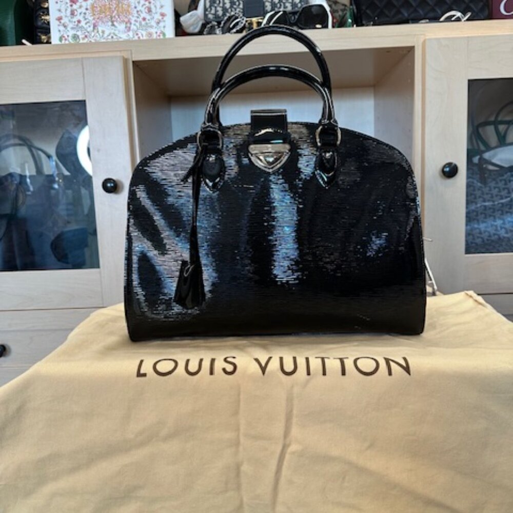 Louis Vuitton Black Epi Leather Pont Neuf GM - Picture 2 of 12